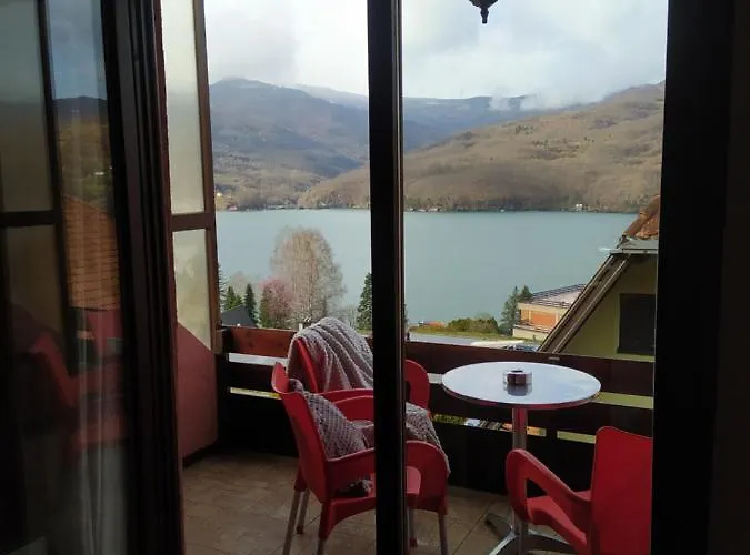 Jezero 아파트 바이나 바슈타